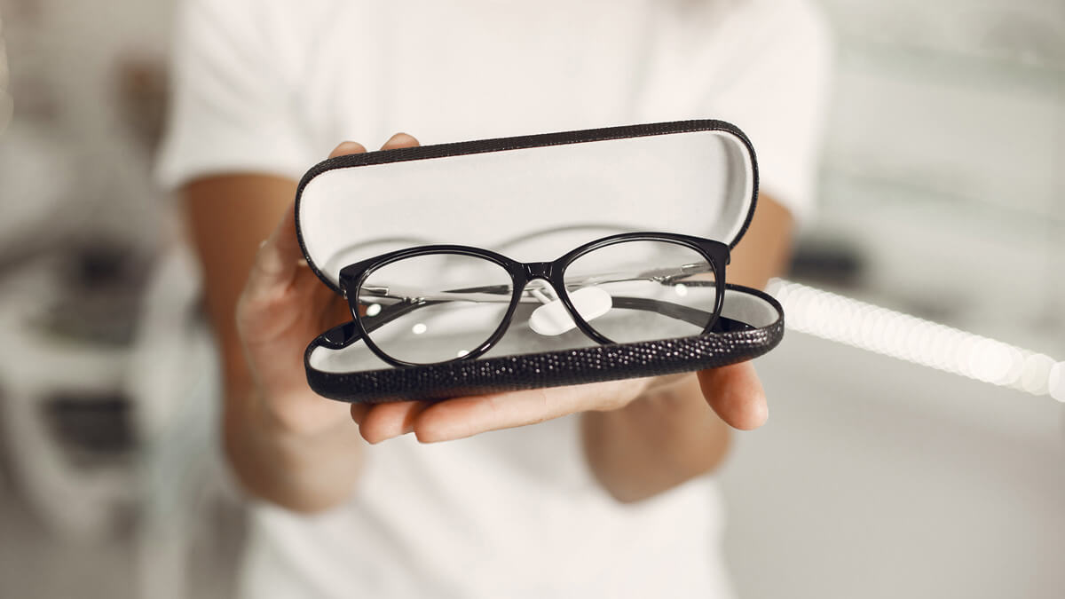 Eyeglasses and Lenses in Minnesota and Wisconsin