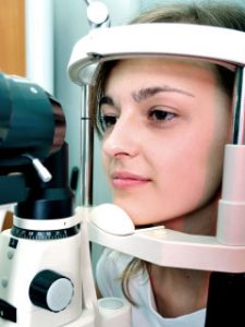 Vision Pro Patient Receiving Eye Exam In Minnesota