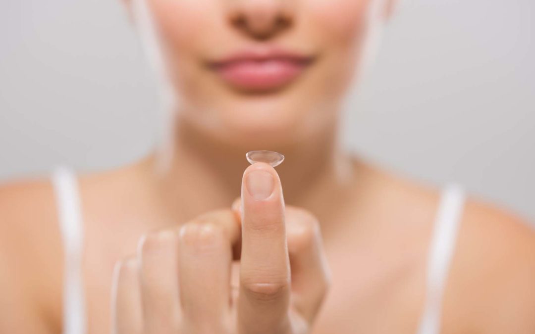 DON’T Wear Contacts Until You Read These 4 Tips!